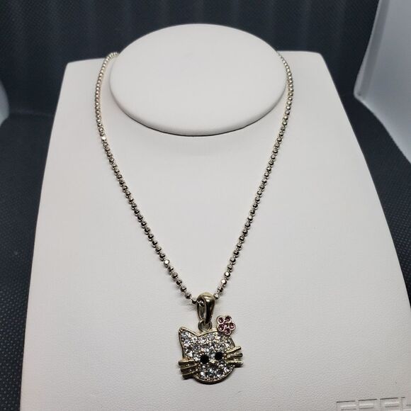 Sterling Silver Necklace with Cat Pendant - Picture 1 of 5